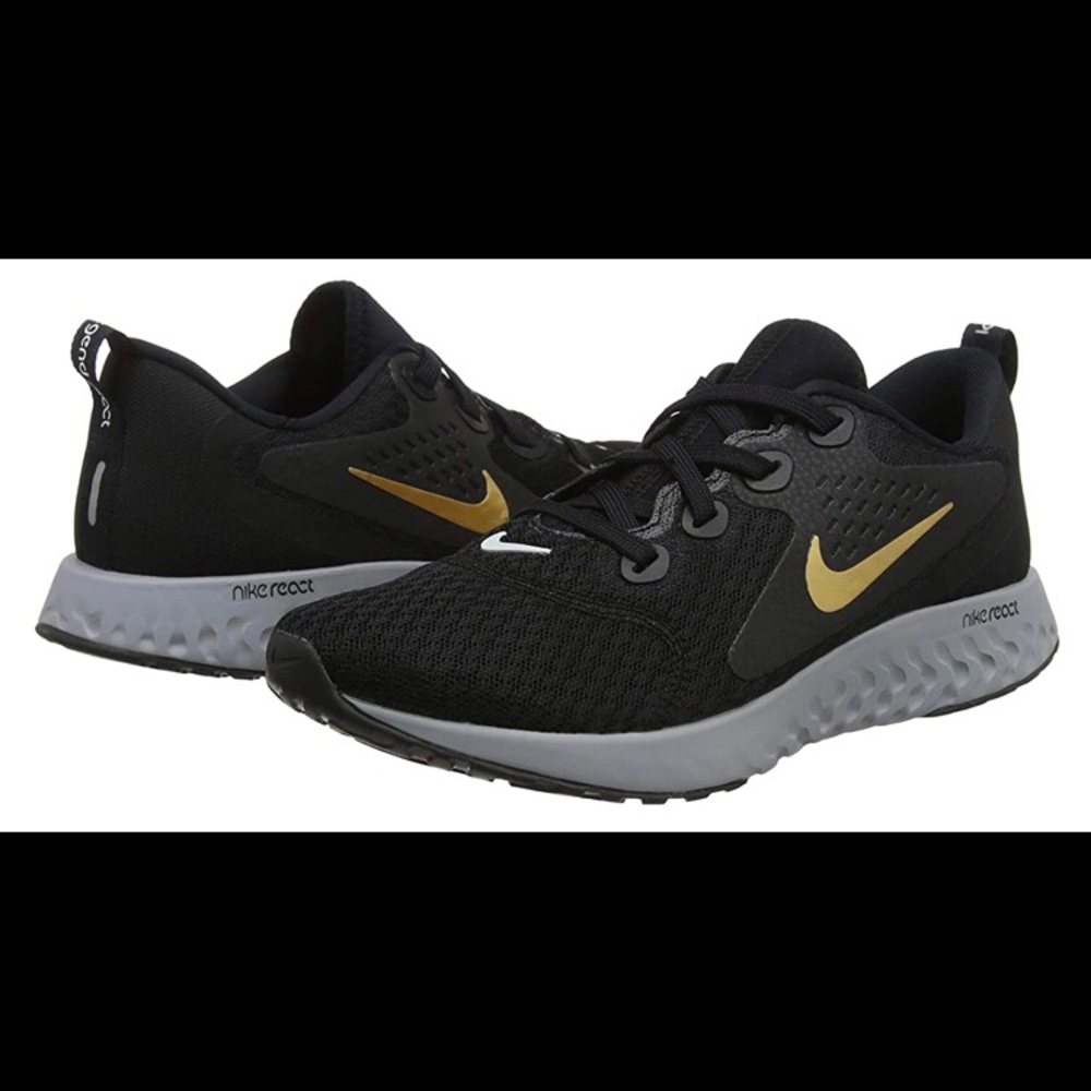 Nike Legend React Snakers